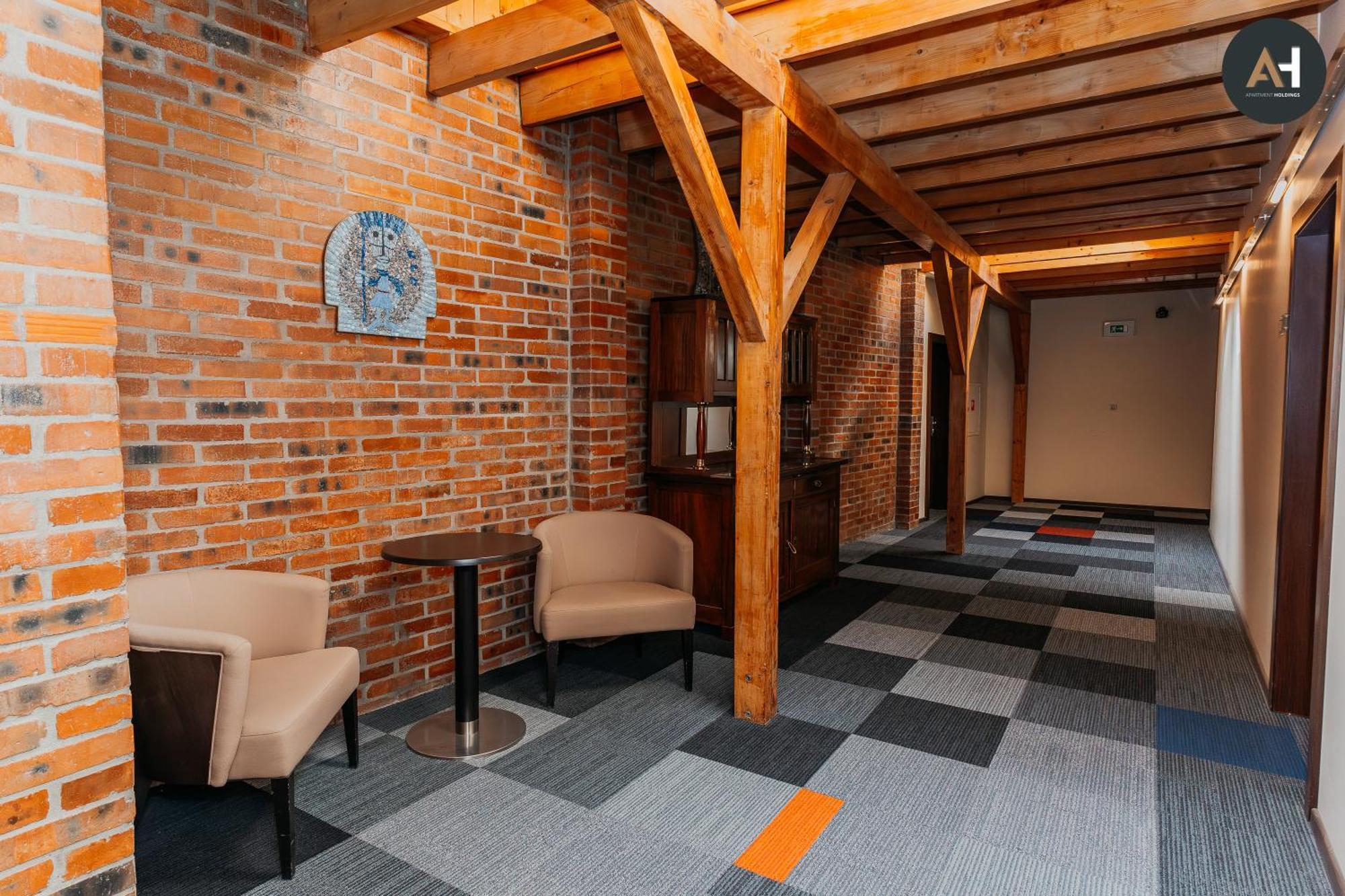 Ah Charlotte City Center Apartment Кошице Экстерьер фото
