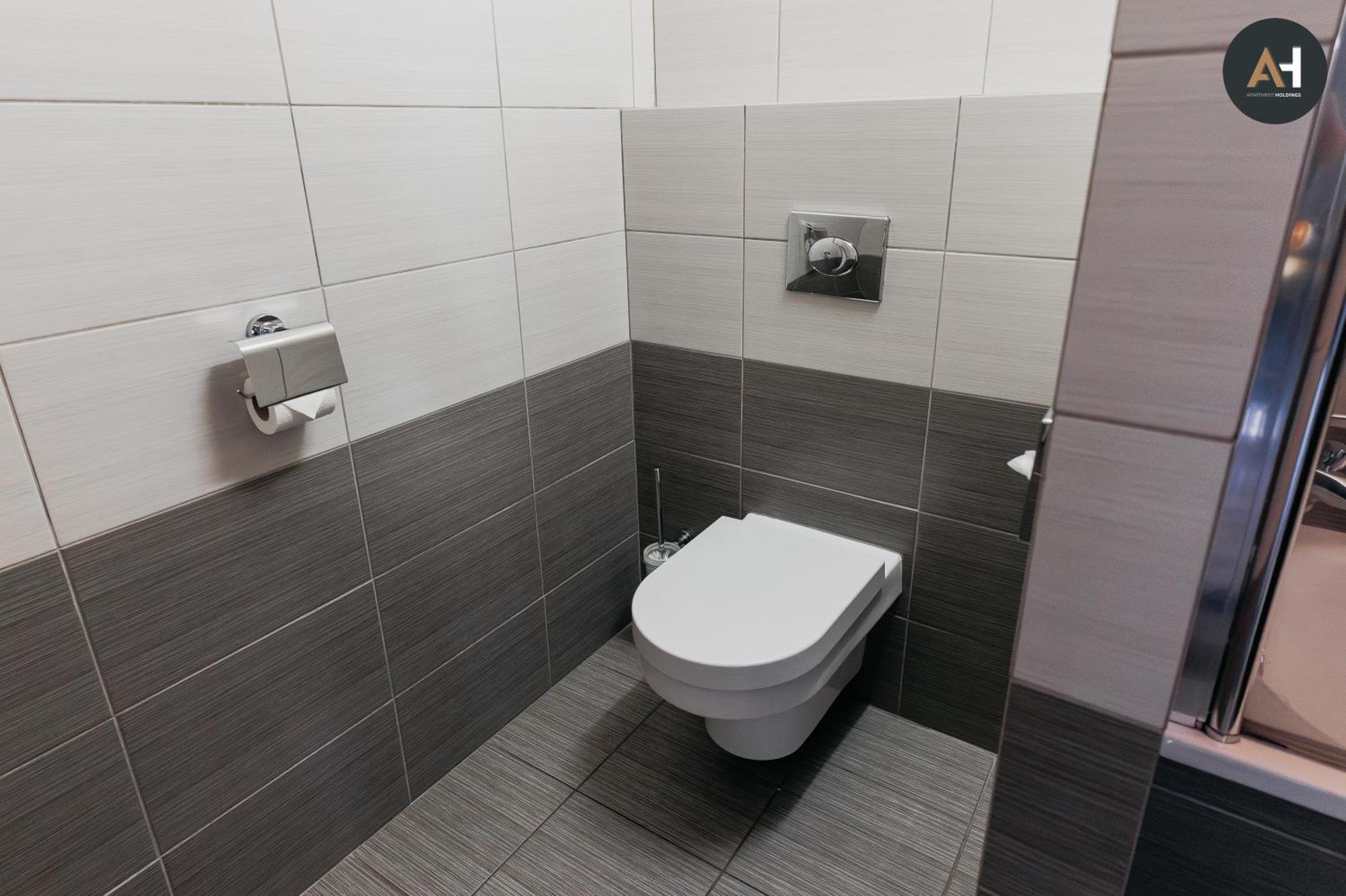 Ah Charlotte City Center Apartment Кошице Экстерьер фото