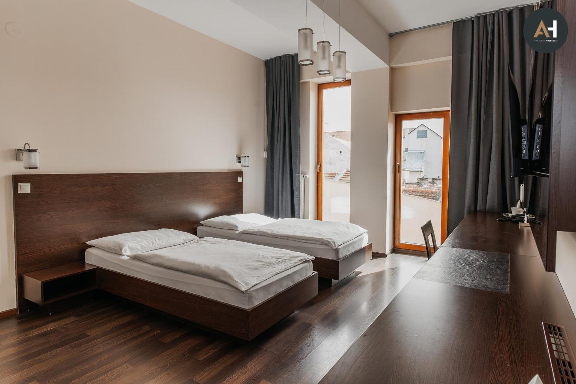 Ah Charlotte City Center Apartment Кошице Экстерьер фото