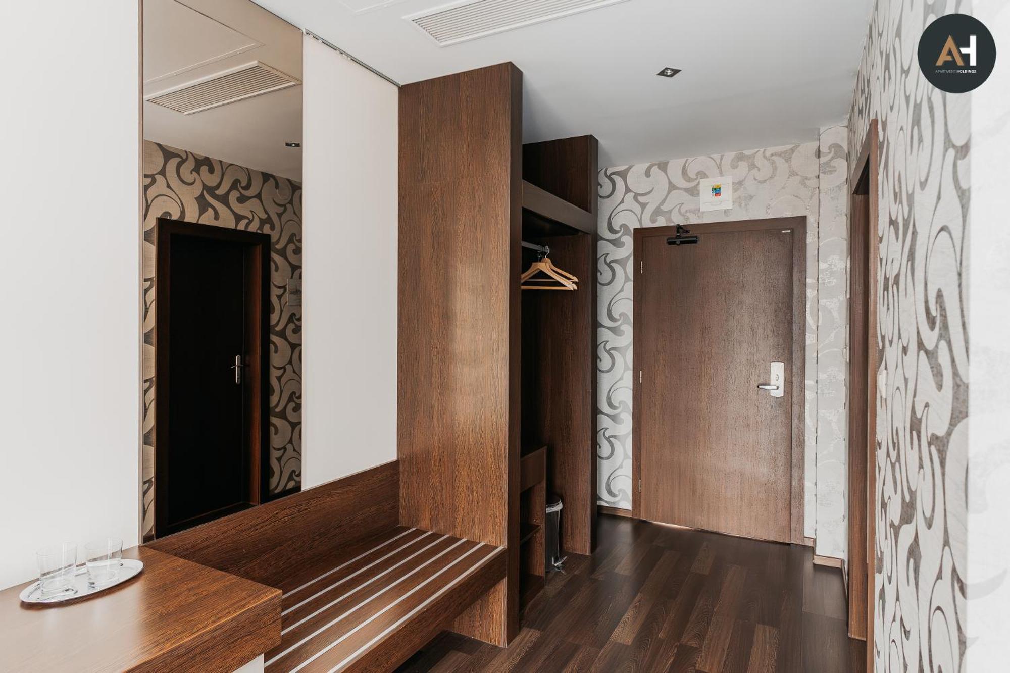 Ah Charlotte City Center Apartment Кошице Экстерьер фото