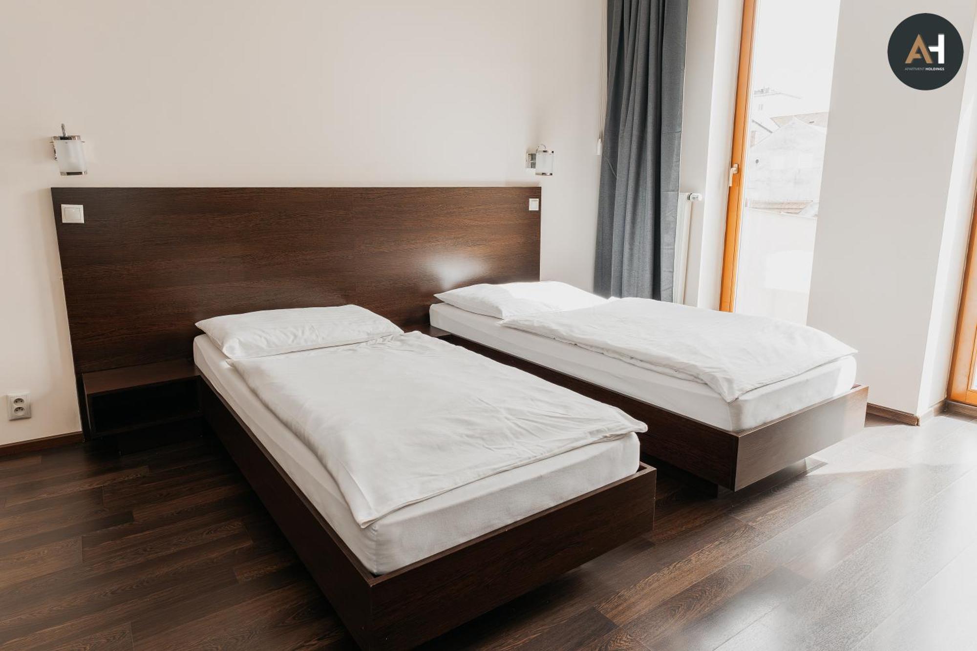 Ah Charlotte City Center Apartment Кошице Экстерьер фото