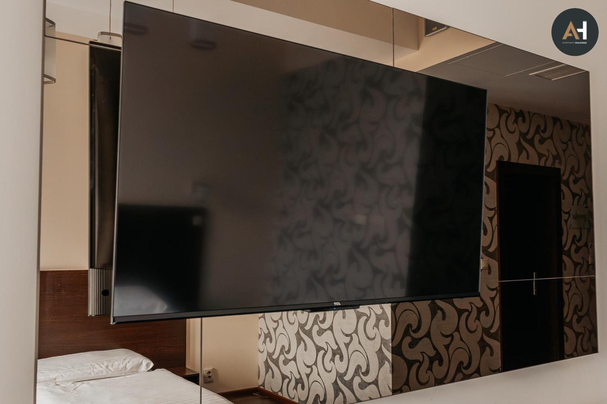 Ah Charlotte City Center Apartment Кошице Экстерьер фото