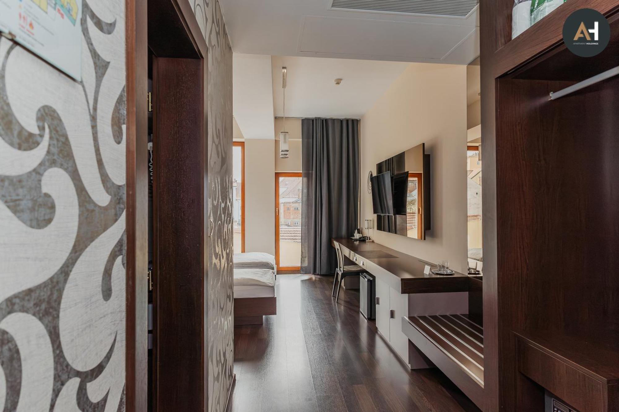 Ah Charlotte City Center Apartment Кошице Экстерьер фото