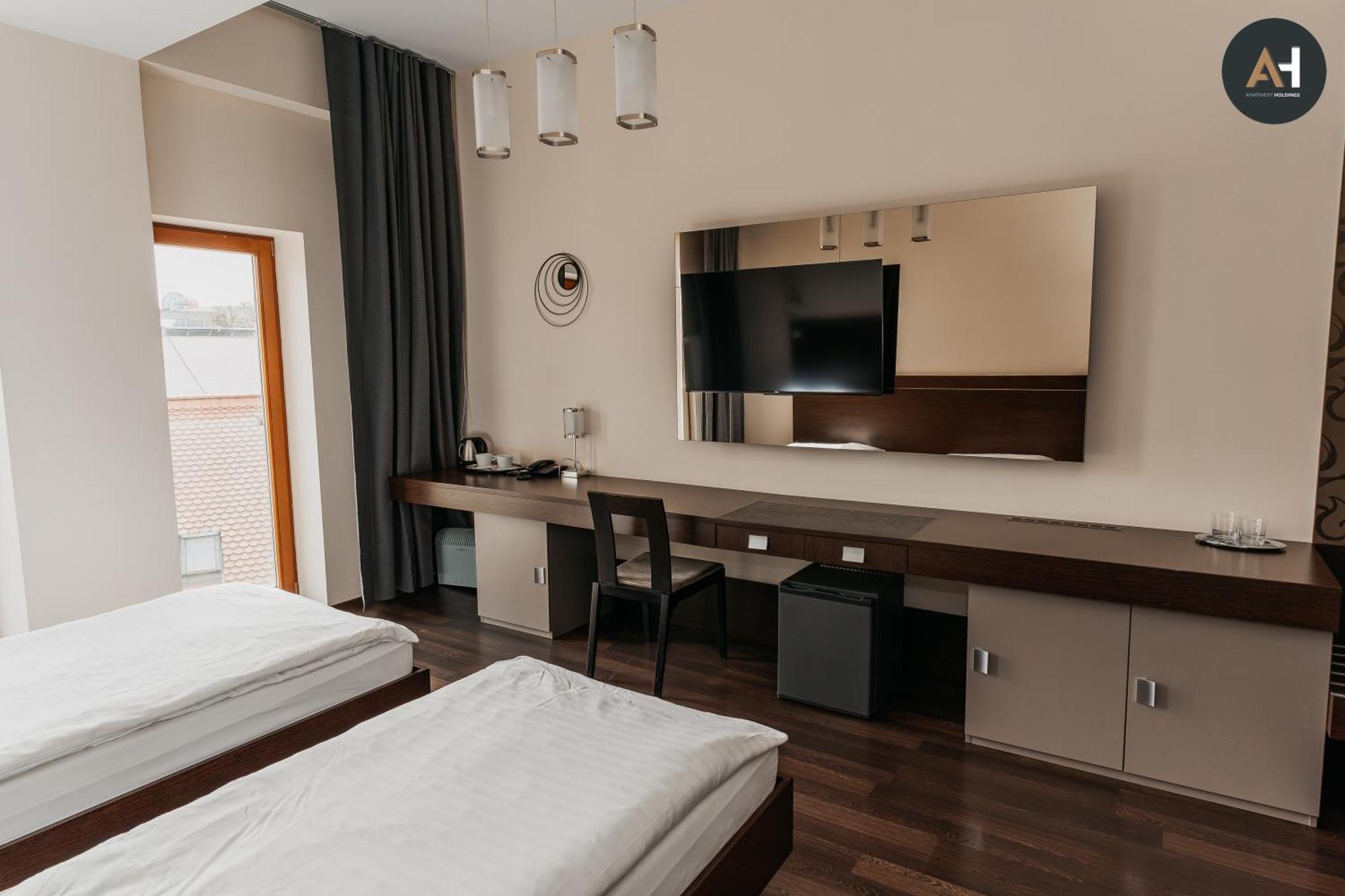 Ah Charlotte City Center Apartment Кошице Экстерьер фото
