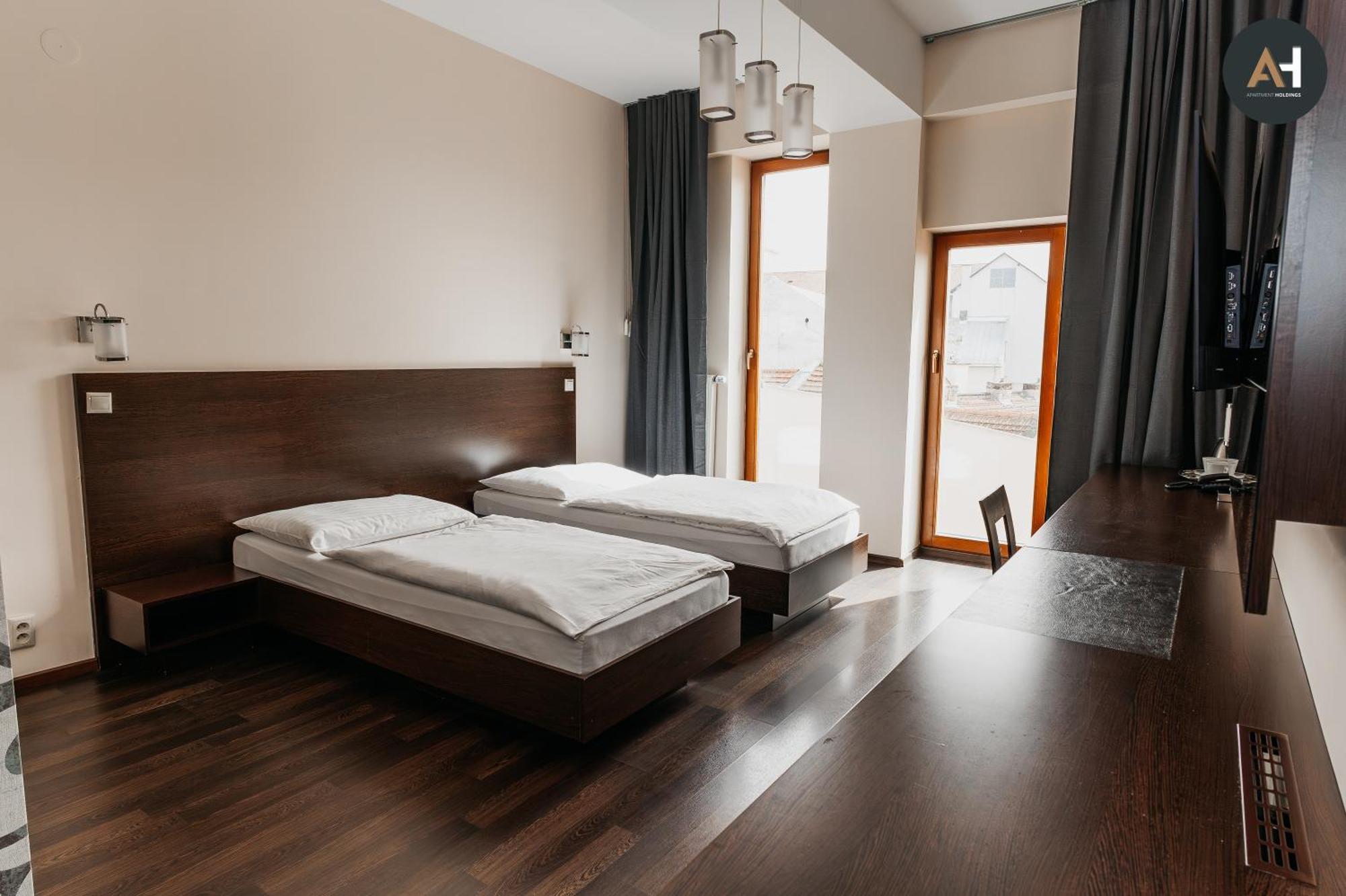 Ah Charlotte City Center Apartment Кошице Экстерьер фото